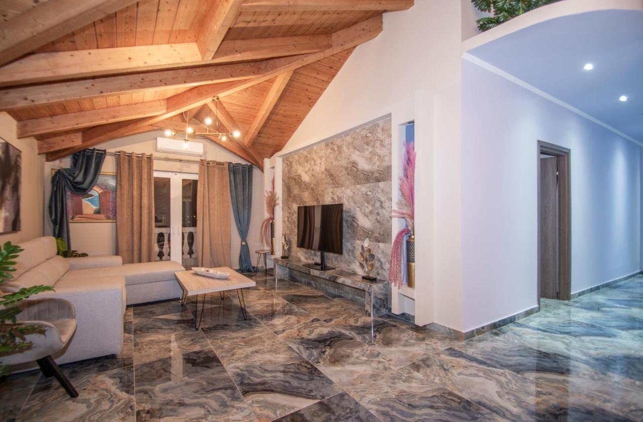 Casa Di Voz Shared Villa Studios By "Elite" Gaitani Bagian luar foto